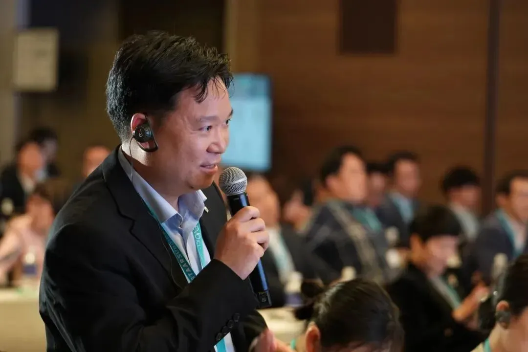肖其瑞主任参与现场互动提问